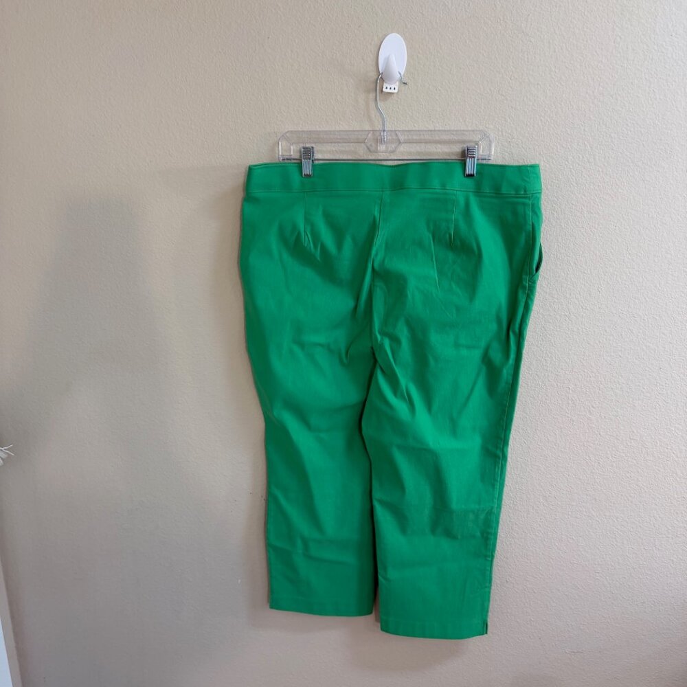 NWT Size 18, Rafaella Elastic Waist Capri Pants in “Kelly Green” - Picture 8 of 8